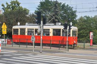 Gdańsk: Zabytkowy tramwaj w Dzień Kobiet. Z kwiatami i słodyczami