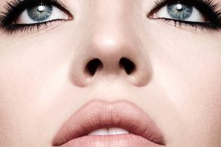 Ten tusz do rzęs odmieni Twój makijaż! na maksa wydłużone rzęsy