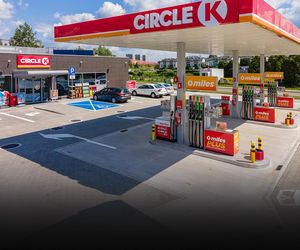 Circle K rozpoczyna wakacje z rabatem 50 gr/l - już od 12 czerwca zatankujesz taniej na 400 stacjach w Polsce!