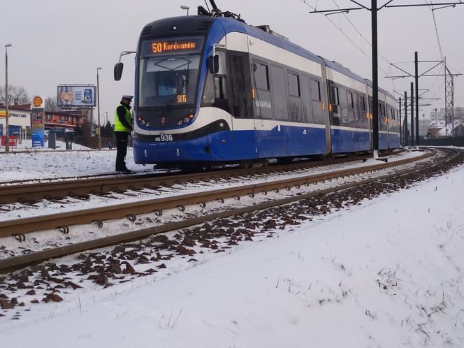 Kraków: Kobieta wtargnęła pod tramwaj