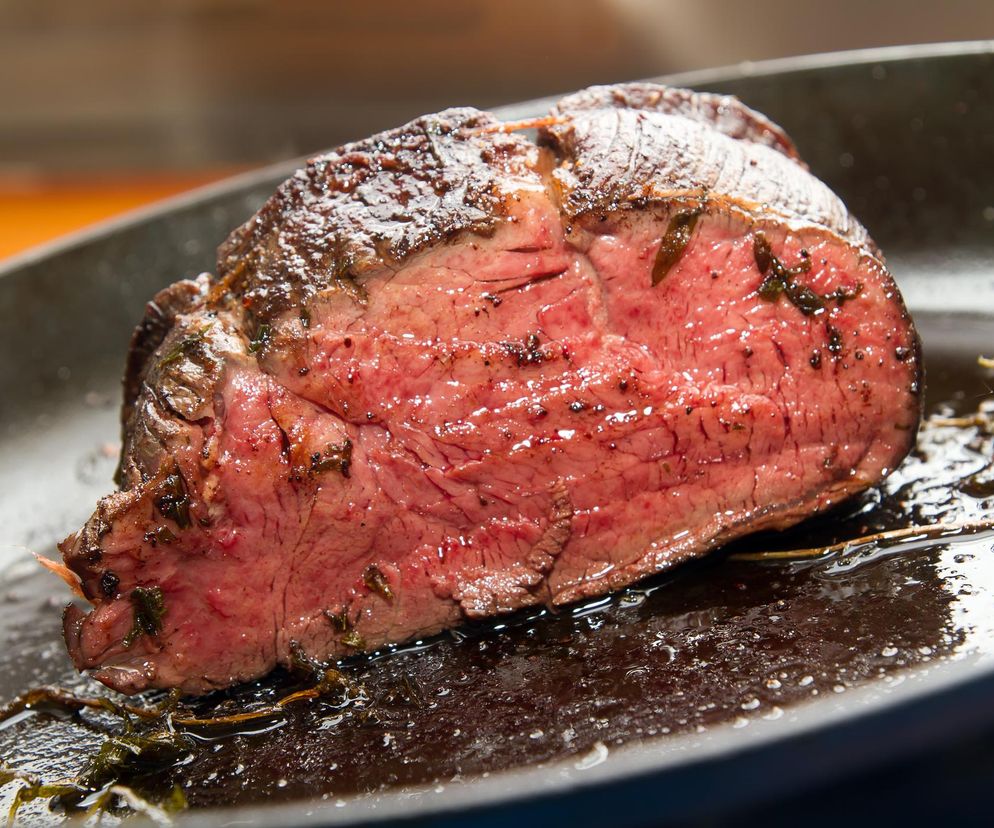 Nie jedz tego na surowo! Mięsa, które mogą poważnie zaszkodzić zdrowiu