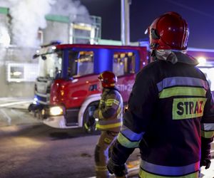 Dym nad Sochaczewem. Płonie magazyn wypełniony chemikaliami! 