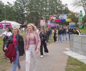 Kortowiada 2025. Koncerty na Plaży Kortowskiej przyciągnęły tłumy. Tak wyglądał drugi dzień imprezy!