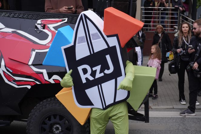 Rzeszowskie Juwenalia rozpoczęte. Barwny korowód przeszedł przez miasto
