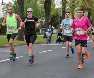 Wings for Life 2023. Tysiące biegaczy na ulicach Poznania