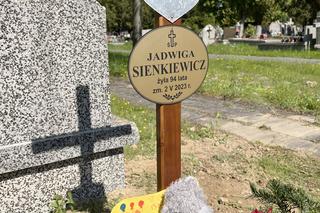 Barbara Sienkiewicz pochowała mamę. Dzieci dały babci wzruszający prezent. 