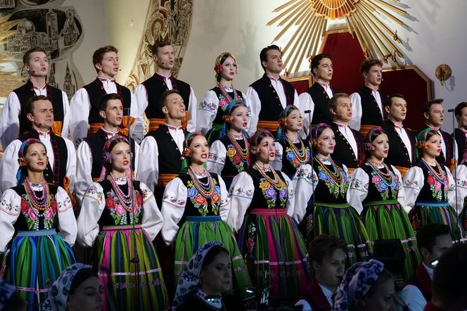 Występ zespołu Mazowsze w Starachowicach