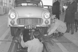 QUIZ PRL. Syrena 105 – kultowe auto PRL