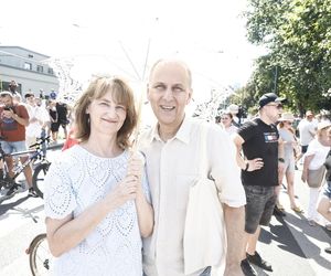 Tłumy na defiladzie wojskowej w Warszawie