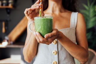 Kiedy potrzebuję energii, sięgam po to smoothie. Wystarczą cztery składniki