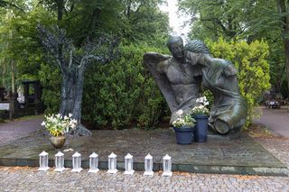 Grób Jana Kulczyka 10 lat od jego śmierci 