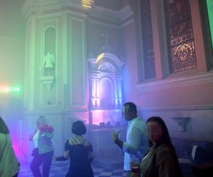 Rybnik. Urządzili całonocną imprezę techno w kaplicy. Tak wyglądala, mamy zdjęcia!