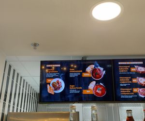 Krzywy Domek w Sopocie już otwarty. Nowy foodhall na mapie Trójmiasta