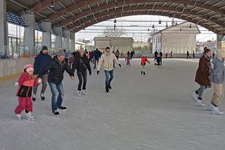 Gdzie na lodowiska w regionie? Sprawdź godziny otwarcia i cenniki