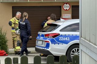 Tragedia w Ząbkach. Ciało kobiety leżało na chodniku. Na miejscu policja