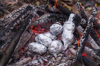 Ziemniaki pieczone w ognisku - sprawdzony sposób