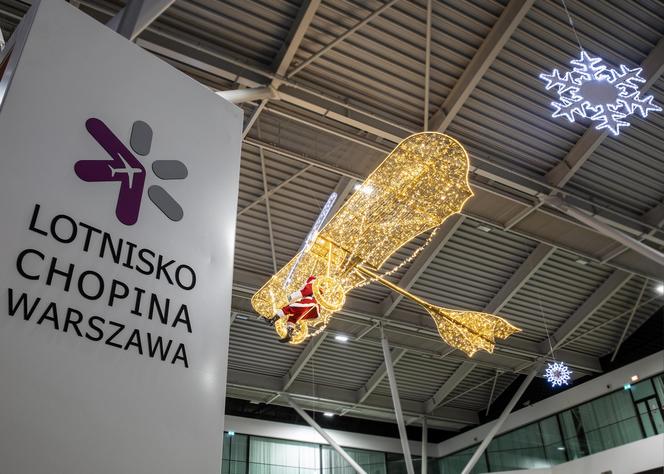 Świąteczna iluminacja na Lotnisku Chopina. Przygotowano wyjątkowe ozdoby