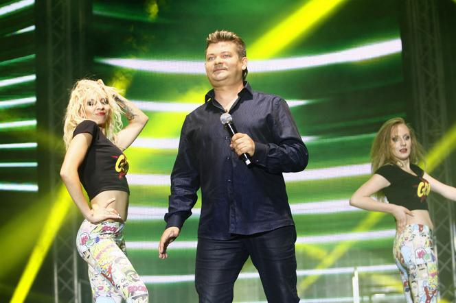 ZENON MARTYNIUK, AKCENT