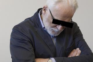 Zmarł, bo lekarz zaszył mu dwie chusty w brzuchu