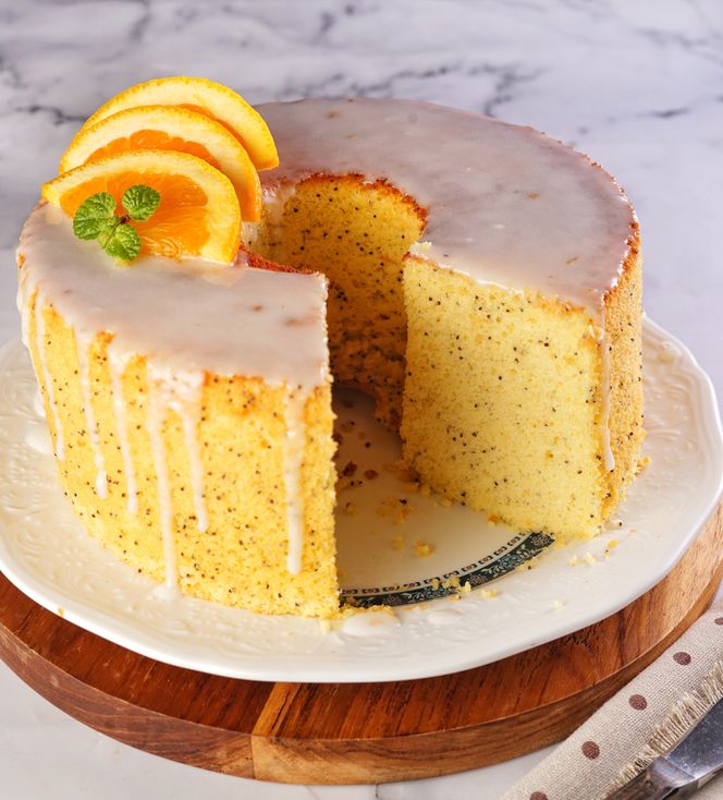 Babka piegusek - przepis na babkę z białek z makiem, tak pyszną, że trudno się oprzeć!