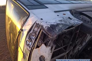 Wypadek z udziałem autobusu pod Wrocławiem