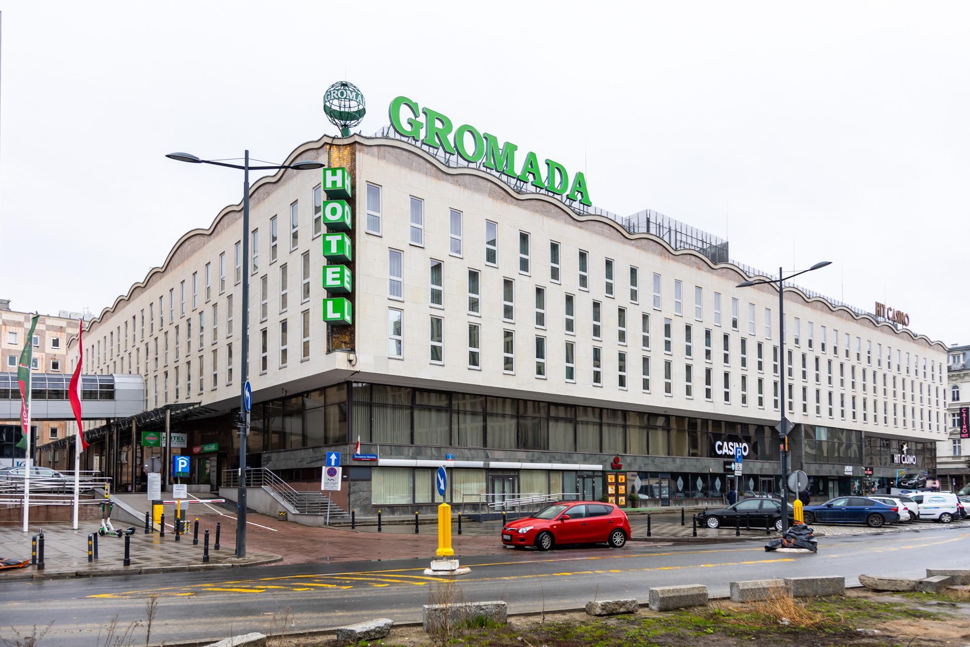 Mozaiki Rechowiczów w warszawskim Domu Chłopa - zobacz zdjęcia. Dziś mieści się tu Hotel Gromada