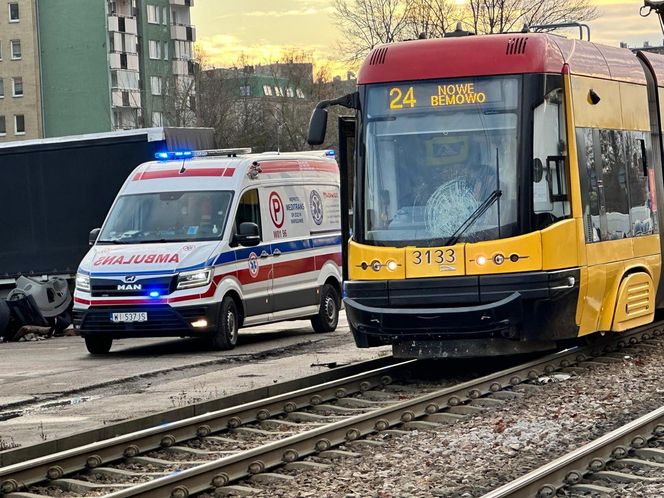 Potrącenie pieszej przez tramwaj. Kobieta zmarła w szpitalu