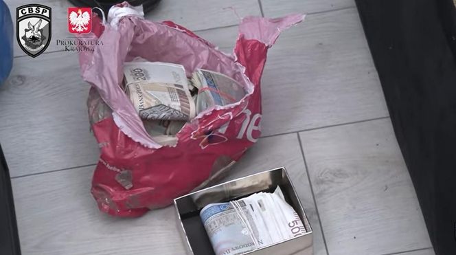 CBŚP rozbiło niebezpieczny gang z PIaseczna. 13 osób zatrzymanych