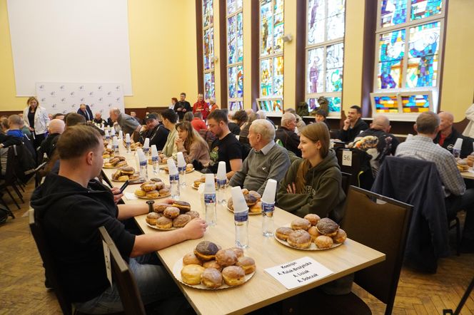 Mistrzostwa Poznania w jedzeniu pączków na czas