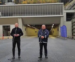 Prezydent Andrzej Duda z wizytą w tunelu na Zakopiance. Wiemy, kiedy otwarcie! [ZDJĘCIA]