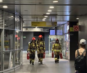 Metro znowu nie działa. Długi odcinek linii M1 wyłączony z ruchu