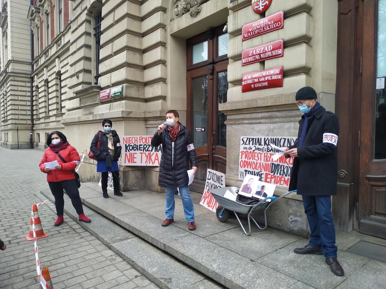 Szpital Babińskiego: protest pracowników z niepełnym skutkiem. Zmiana dyrektora przesądzona