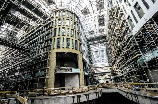 Plac Unii. Biura i galeria handlowa w Warszawie
