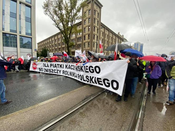 Protest rolników 2020 - 21 października. Gdzie blokady i utrudnienia? [LISTA, ZDJĘCIA]