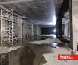 Pozbawiony jeszcze szyn tunel tramwajowy pod dworcem Warszawa Zachodnia (stan w 2022 r.)