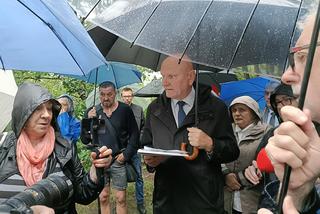 Toruń: Prezydent Zaleski dotarł na spotkanie ws. Wrzosowiska! Tak tłumaczył się protestującym