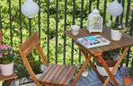 Mały balkon w bloku