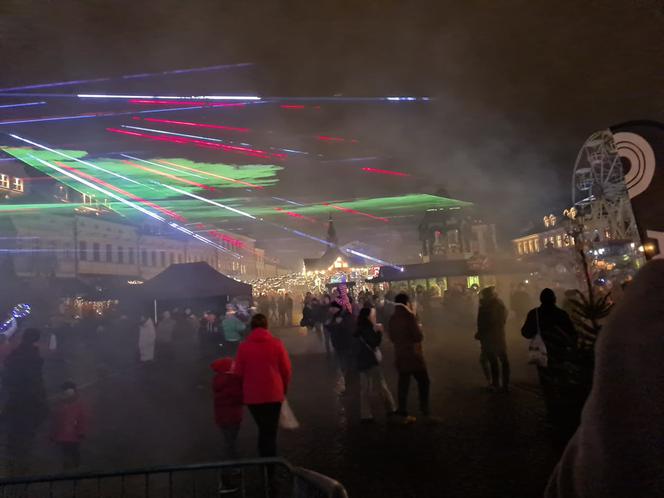 Rzeszów. Pokaz laserowy na Rynku [ZDJĘCIA]