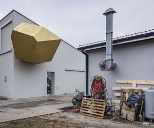 Kapsuła złotego kosmonauty i terapeutyczno-artystyczna komuna. To dom artysty