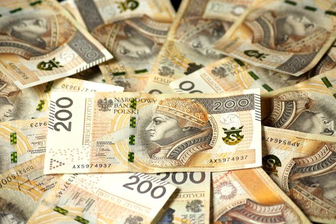 Lotto: Kolosalne kwoty wygrane w Chorzowie! Dwie osoby mogą stawiać łóżka z banknotów