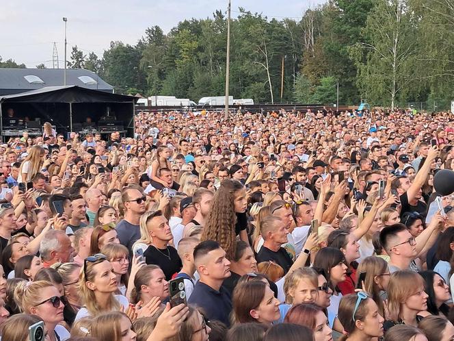 Tłumy na finale Dni Starachowic. Sylwia Grzeszczak porwała publiczność