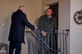 Na Wspólnej odc. 4044: Hebel (Tadeusz Huk), Konrad (Marek Bukowski)