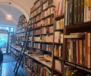 Księgarnio-kawiarnia De Revolutionibus Books w Krakowie