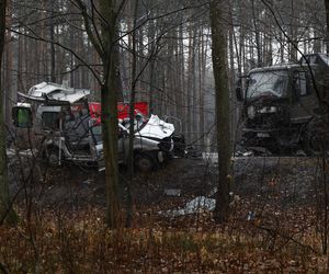 Wypadek ciężarówki z żołnierzami pod Warszawą. Jedna osoba nie żyje, pięć w szpitalu