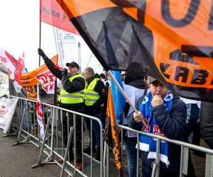 Konwencja KO w Gliwicach. Protest związkowców górniczych i hutniczych 