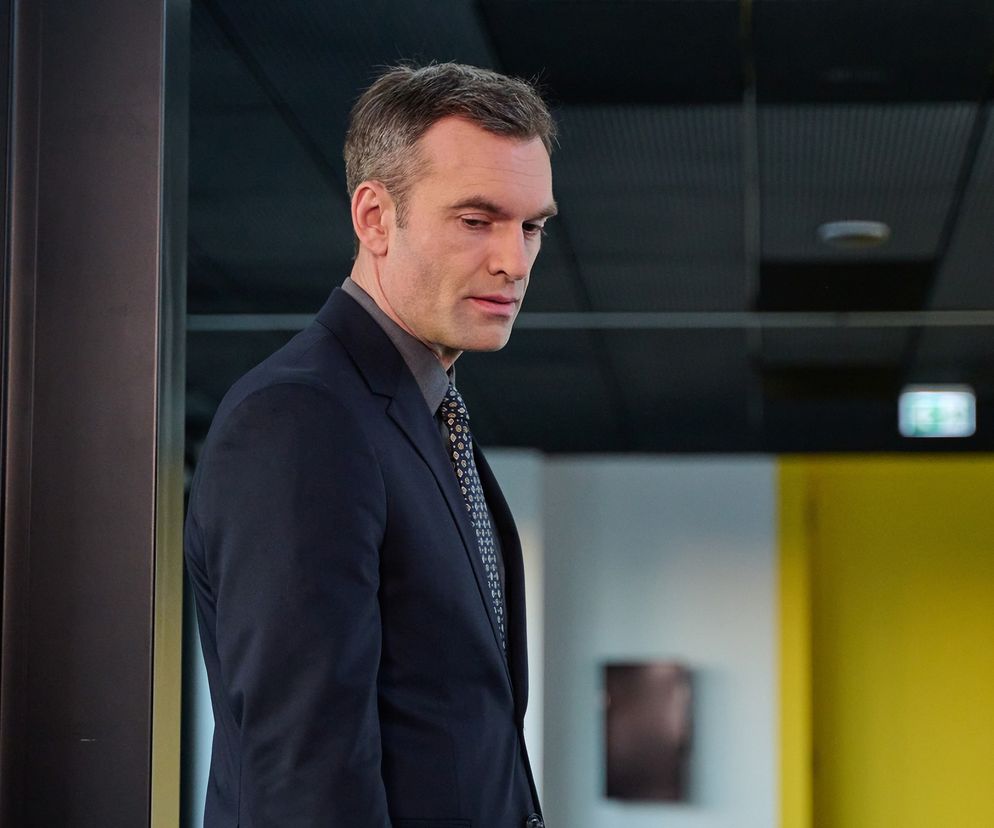 Na Wspólnej, odcinek 3854: Czerski będzie miał sprawę w sądzie przez kłamstwa córki! Amelia wyzna prawdę, lecz nie zdoła tego odkręcić