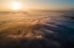 Wow! Ogromna mgła przykryła mazurskie miasteczko. Zobacz niesamowite fotografie