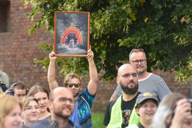 VI Toruński Marsz Równości. Przeciwnicy modlili się w centrum