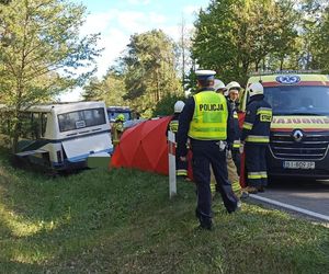 Tragiczny wypadek autobusu, którym jechały dzieci. Kierowca PKS Nova nie żyje