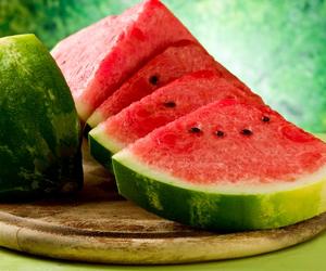 Czy myć arbuza przed zjedzeniem? Główny Inspektorat Sanitarny odpowiada